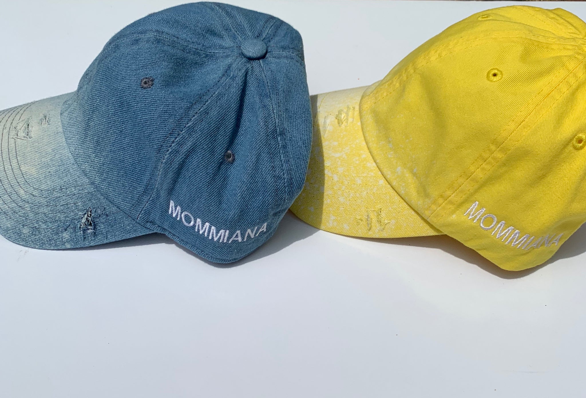 Mommiana