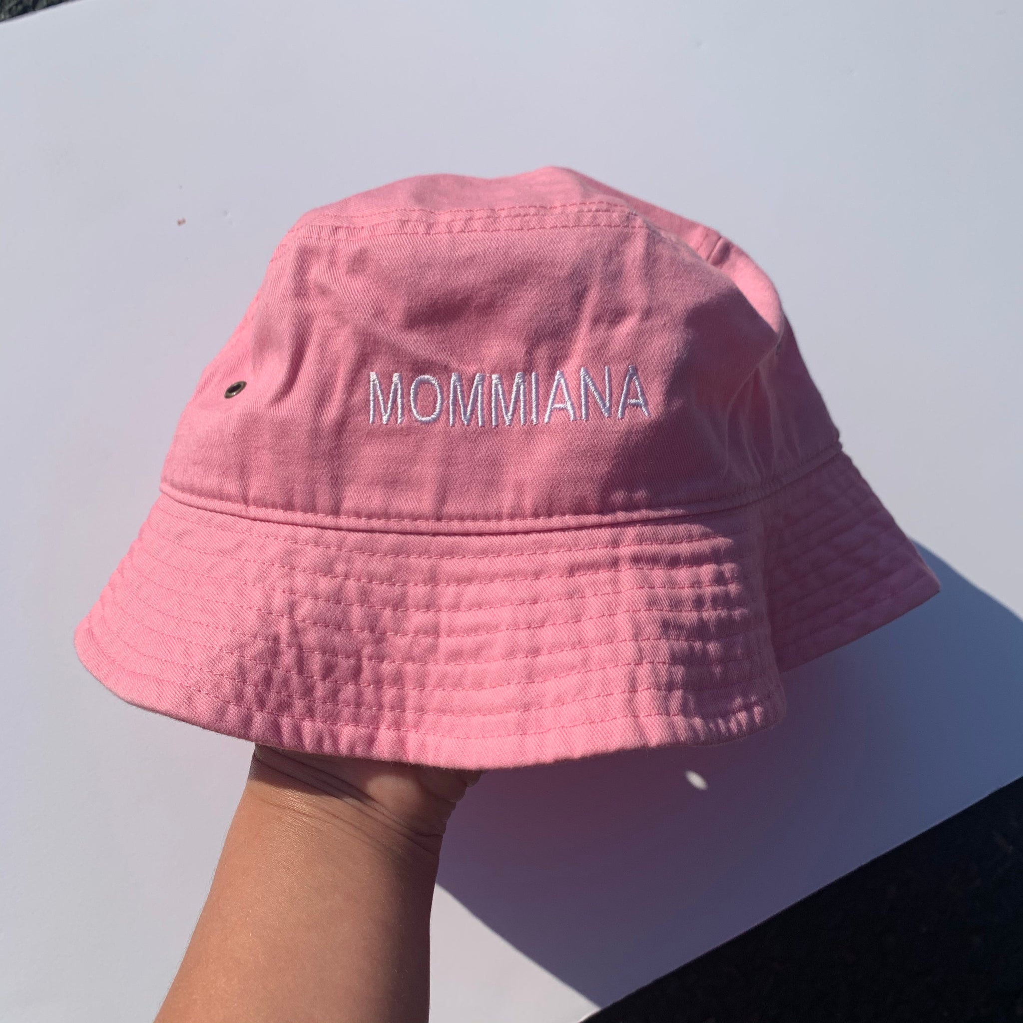 Mommiana