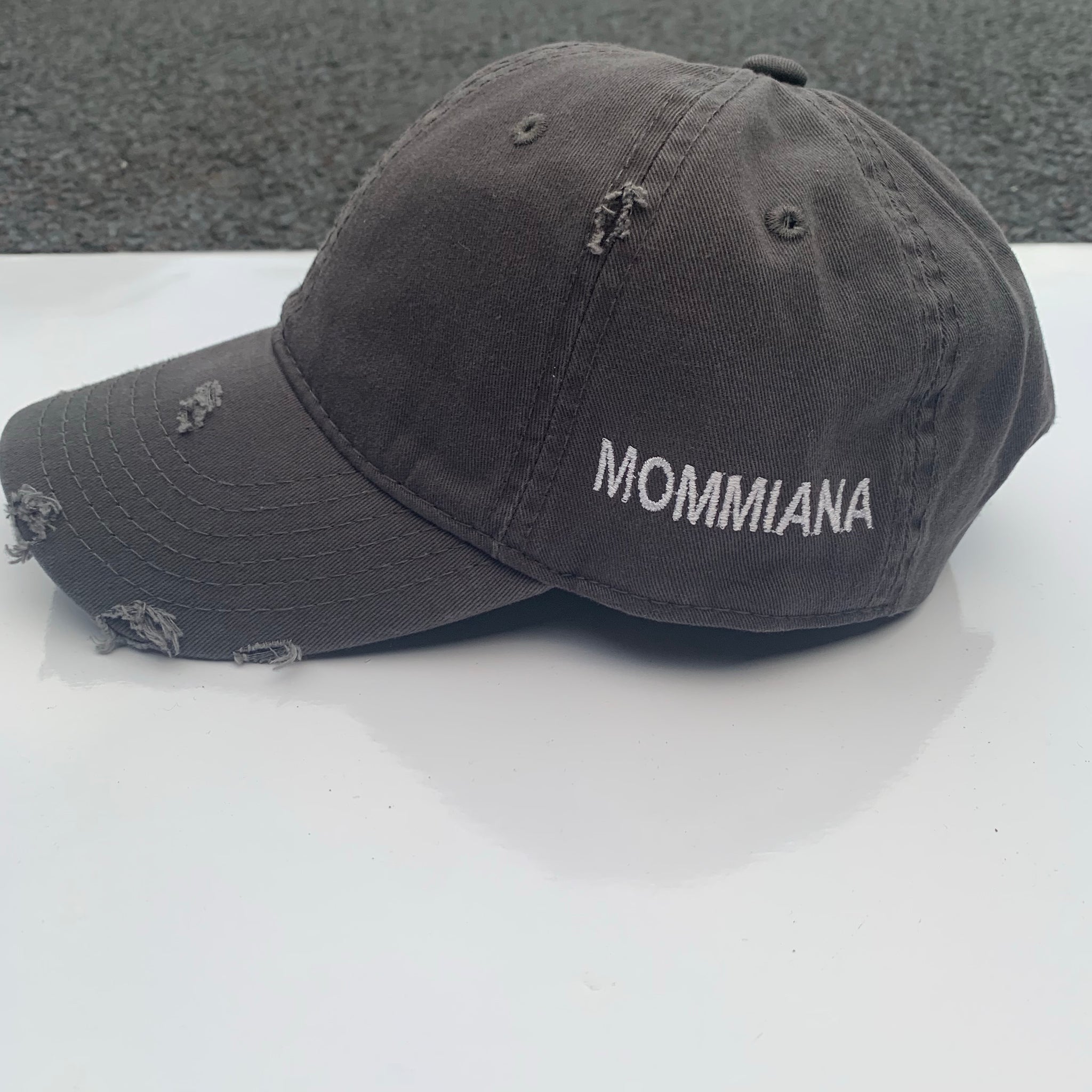 Mommiana